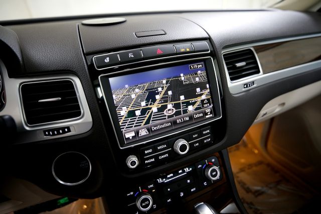 2016 Volkswagen Touareg TDI Lux | Burbank, California | MDK International 2016 Volkswagen Touareg TDI Lux | Burbank, California | MDK International