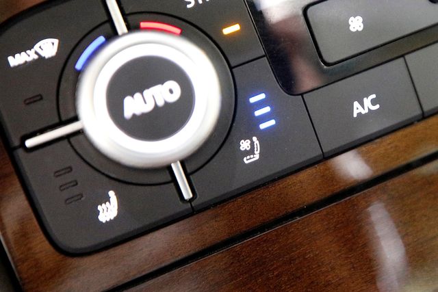 2016 Volkswagen Touareg TDI Lux | Burbank, California | MDK International 2016 Volkswagen Touareg TDI Lux | Burbank, California | MDK International