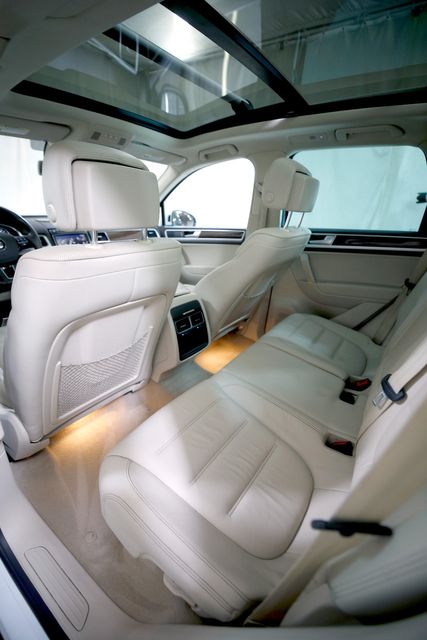 2016 Volkswagen Touareg TDI Lux | Burbank, California | MDK International