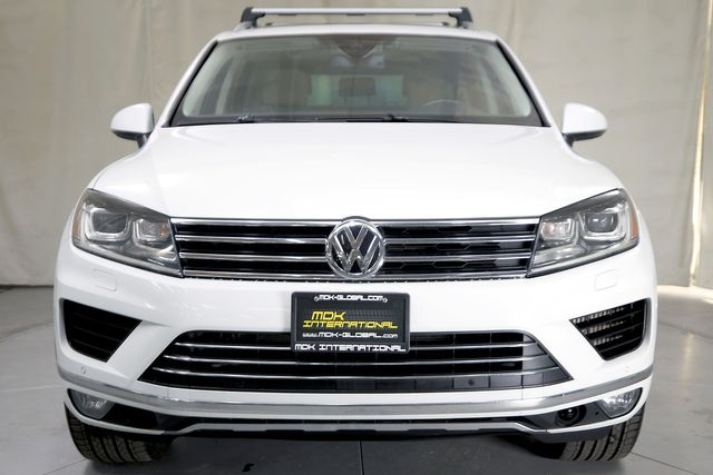 2016 Volkswagen Touareg TDI Lux | Burbank, California | MDK International 2016 Volkswagen Touareg TDI Lux | Burbank, California | MDK International