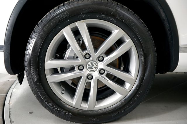 2016 Volkswagen Touareg TDI Lux | Burbank, California | MDK International 2016 Volkswagen Touareg TDI Lux | Burbank, California | MDK International