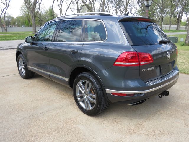 2016 Volkswagen Touareg VR6 Sport   MSRP New $43,615