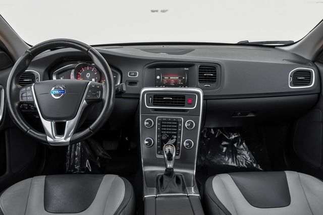 2016 Volvo S60 Cross Country T5 Platinum Tech Pkg Adaptive Cruise Heated Seats 2016 Volvo S60 Cross Country T5 Platinum Tech Pkg Adaptive Cruise Heated Seats