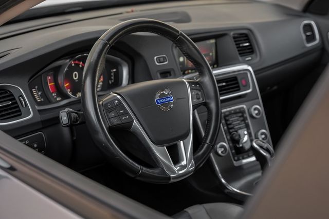 2016 Volvo S60 Cross Country T5 Platinum Tech Pkg Adaptive Cruise Heated Seats 2016 Volvo S60 Cross Country T5 Platinum Tech Pkg Adaptive Cruise Heated Seats