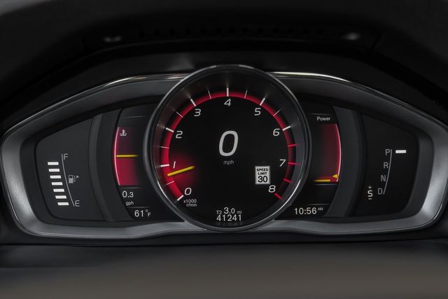 2016 Volvo S60 Cross Country T5 Platinum Tech Pkg Adaptive Cruise Heated Seats 2016 Volvo S60 Cross Country T5 Platinum Tech Pkg Adaptive Cruise Heated Seats