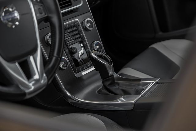 2016 Volvo S60 Cross Country T5 Platinum Tech Pkg Adaptive Cruise Heated Seats 2016 Volvo S60 Cross Country T5 Platinum Tech Pkg Adaptive Cruise Heated Seats