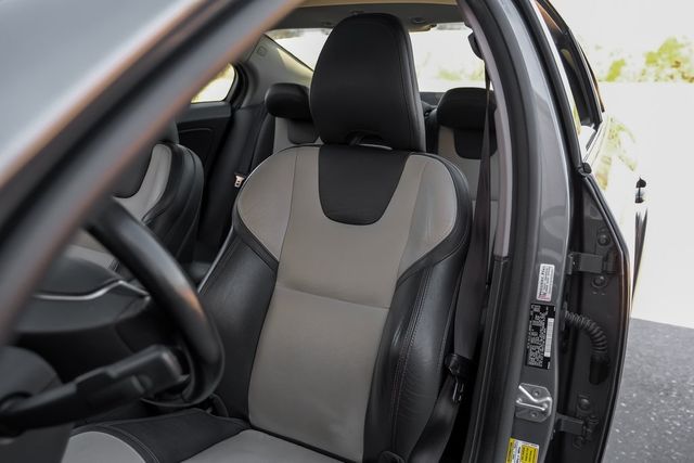 2016 Volvo S60 Cross Country T5 Platinum Tech Pkg Adaptive Cruise Heated Seats 2016 Volvo S60 Cross Country T5 Platinum Tech Pkg Adaptive Cruise Heated Seats