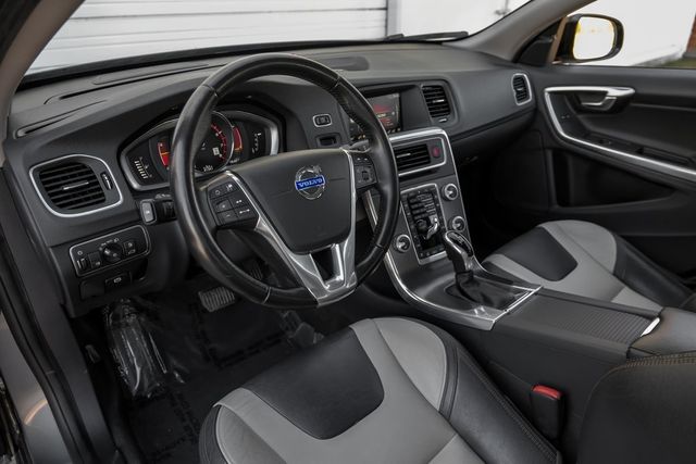 2016 Volvo S60 Cross Country T5 Platinum Tech Pkg Adaptive Cruise Heated Seats 2016 Volvo S60 Cross Country T5 Platinum Tech Pkg Adaptive Cruise Heated Seats