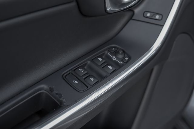 2016 Volvo S60 Cross Country T5 Platinum Tech Pkg Adaptive Cruise Heated Seats 2016 Volvo S60 Cross Country T5 Platinum Tech Pkg Adaptive Cruise Heated Seats