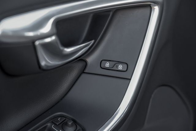 2016 Volvo S60 Cross Country T5 Platinum Tech Pkg Adaptive Cruise Heated Seats 2016 Volvo S60 Cross Country T5 Platinum Tech Pkg Adaptive Cruise Heated Seats