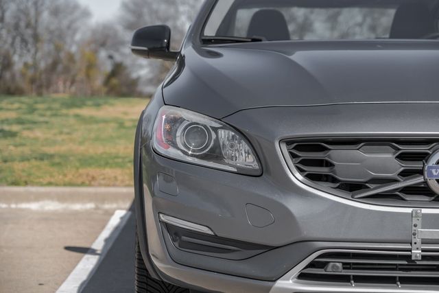 2016 Volvo S60 Cross Country T5 Platinum Tech Pkg Adaptive Cruise Heated Seats 2016 Volvo S60 Cross Country T5 Platinum Tech Pkg Adaptive Cruise Heated Seats