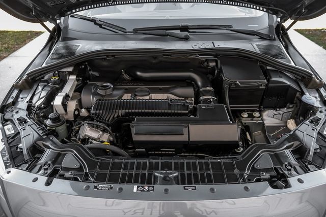 2016 Volvo S60 Cross Country T5 Platinum Tech Pkg Adaptive Cruise Heated Seats 2016 Volvo S60 Cross Country T5 Platinum Tech Pkg Adaptive Cruise Heated Seats