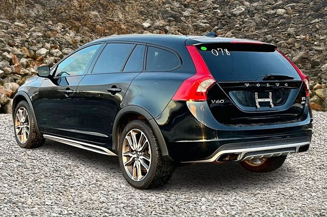 2016 Volvo V60 Cross Country T5