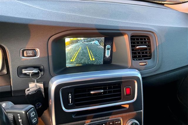 2016 Volvo V60 Cross Country T5