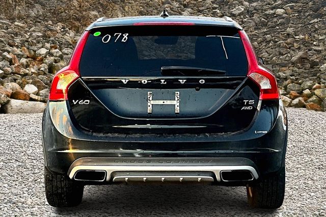 2016 Volvo V60 Cross Country T5