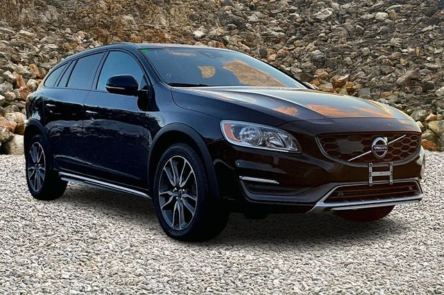 2016 Volvo V60 Cross Country T5