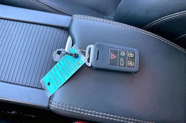 2016 Volvo V60 Cross Country T5