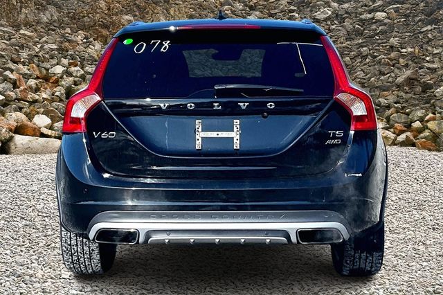 2016 Volvo V60 Cross Country T5