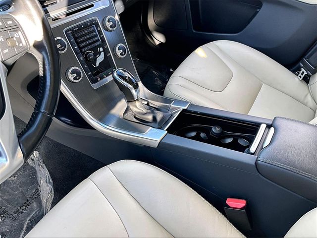 2016 Volvo XC60 T6 Drive-E