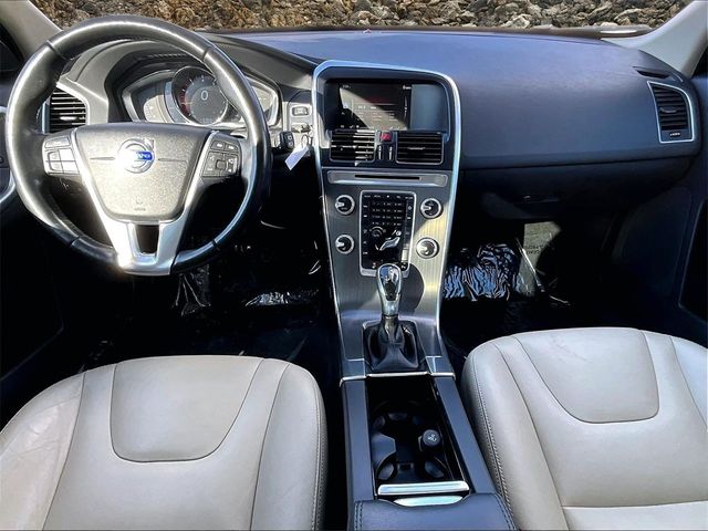 2016 Volvo XC60 T6 Drive-E