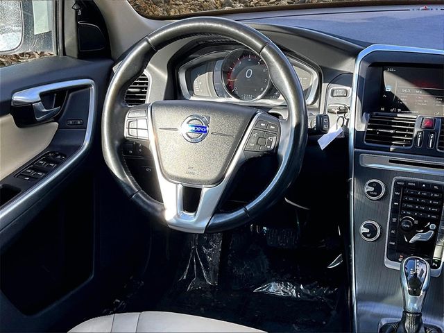 2016 Volvo XC60 T6 Drive-E
