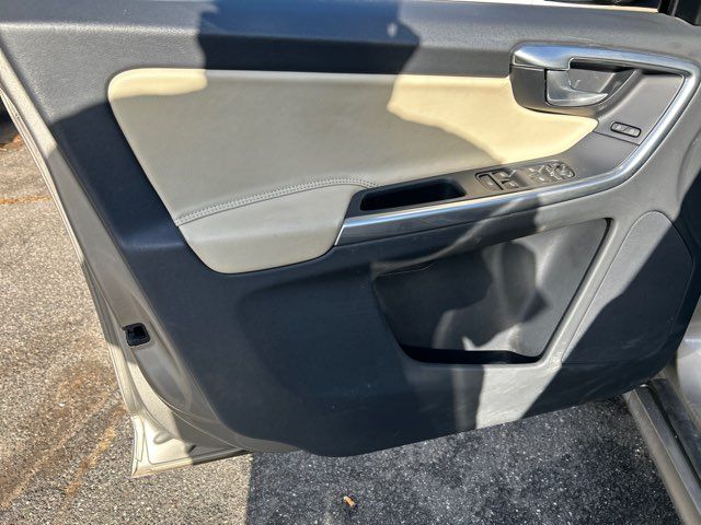 2016 Volvo XC60 T5 Premier