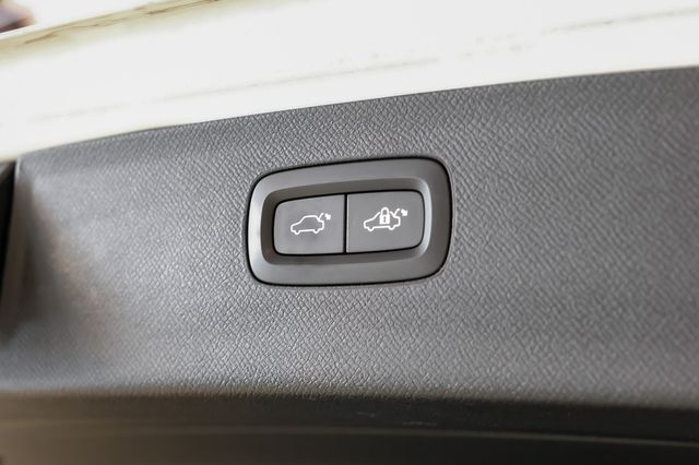 2016 Volvo XC90 T6 R-Design | New York, NY | Spincar Demo Account