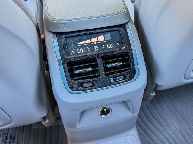 2016 Volvo XC90 T8 eAWD Momentum | Agoura Hills, CA | SoCal Auto Group 2016 Volvo XC90 T8 eAWD Momentum | Agoura Hills, CA | SoCal Auto Group