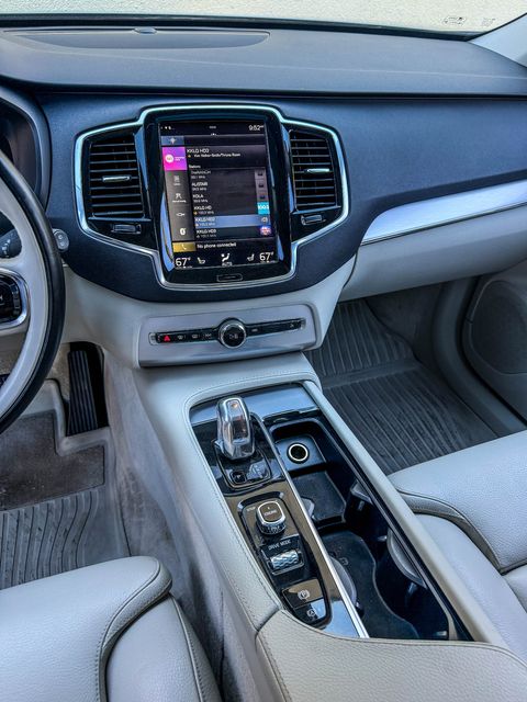 2016 Volvo XC90 T8 eAWD Momentum | Agoura Hills, CA | SoCal Auto Group 2016 Volvo XC90 T8 eAWD Momentum | Agoura Hills, CA | SoCal Auto Group