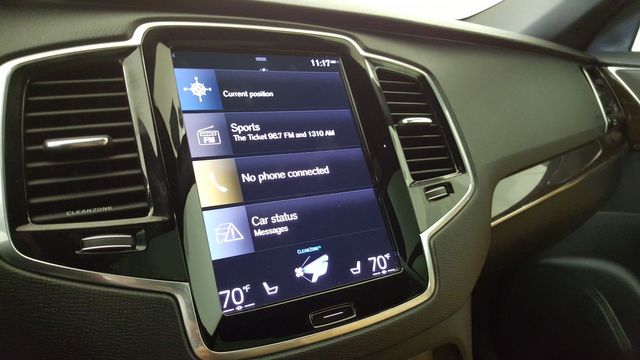 2016 Volvo XC90 T6 Momentum | Carrollton, TX | Legend Motorcars of Carrollton