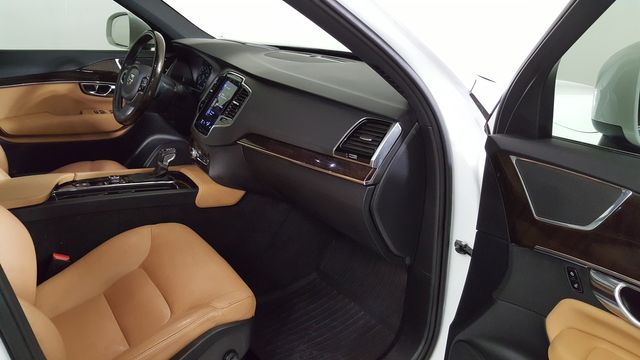 2016 Volvo XC90 T6 Momentum | Carrollton, TX | Legend Motorcars of Carrollton 2016 Volvo XC90 T6 Momentum | Carrollton, TX | Legend Motorcars of Carrollton