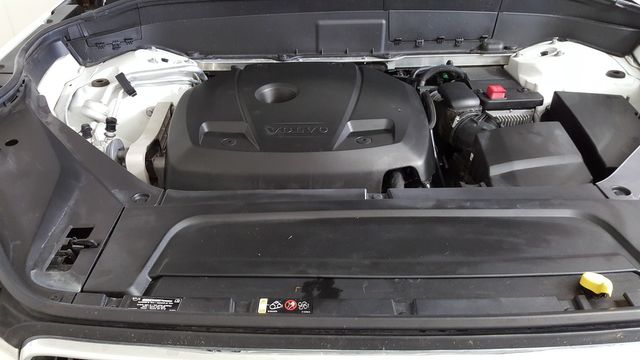 2016 Volvo XC90 T6 Momentum | Carrollton, TX | Legend Motorcars of Carrollton