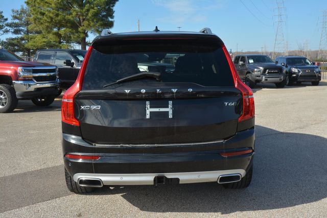 2016 Volvo XC90 T6 Momentum