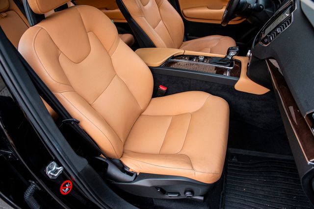 2016 Volvo XC90 T6 Momentum | Van Nuys, CA | Stellar Auto INC.