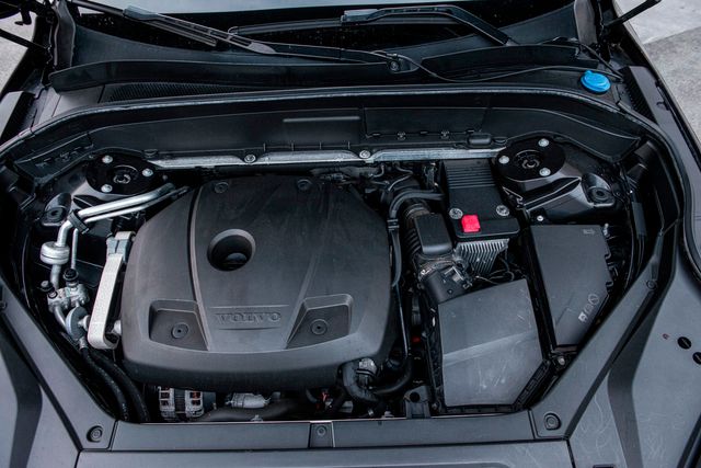 2016 Volvo XC90 T6 Momentum | Van Nuys, CA | Stellar Auto INC.