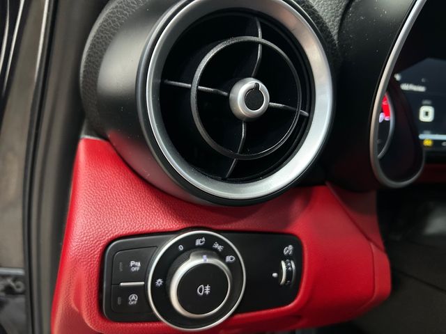 2017 Alfa Romeo Giulia Ti