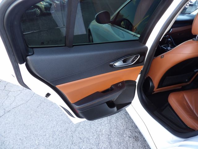 2017 Alfa Romeo Giulia Base | Dalton, GA | Paniagua Auto Mall 2017 Alfa Romeo Giulia Base | Dalton, GA | Paniagua Auto Mall