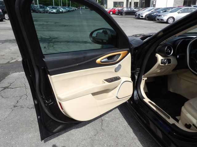 2017 Alfa Romeo Giulia Ti | Dalton, GA | Paniagua Auto Mall 2017 Alfa Romeo Giulia Ti | Dalton, GA | Paniagua Auto Mall