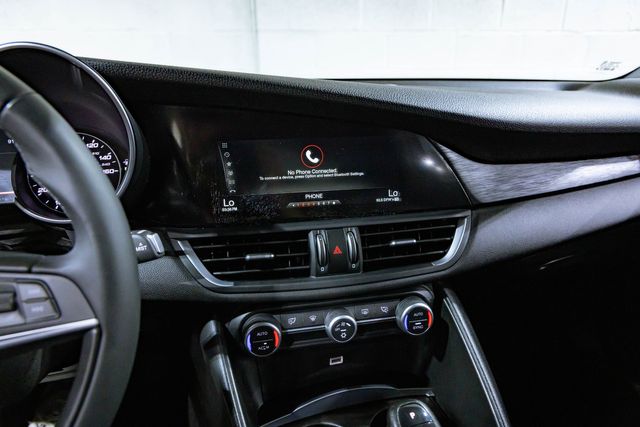 2017 Alfa Romeo Giulia Base | Mesquite, TX | Texas Autos Direct 2017 Alfa Romeo Giulia Base | Mesquite, TX | Texas Autos Direct