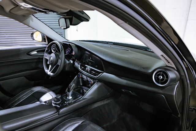 2017 Alfa Romeo Giulia Base | Mesquite, TX | Texas Autos Direct 2017 Alfa Romeo Giulia Base | Mesquite, TX | Texas Autos Direct