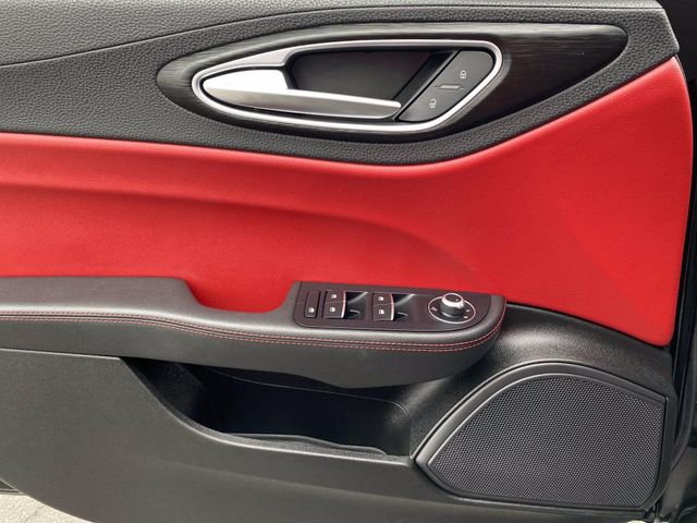 2017 Alfa Romeo Giulia TURBO AWD 