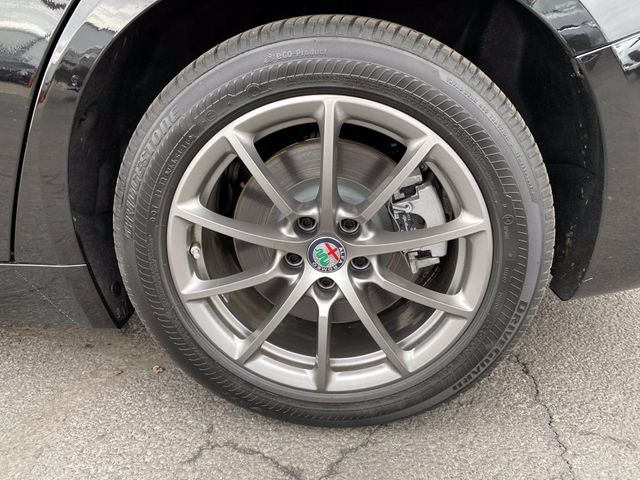 2017 Alfa Romeo Giulia TURBO AWD 