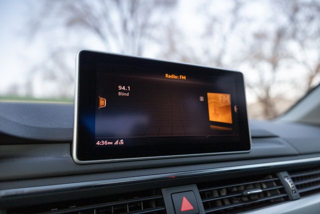 2017 Audi A4 2.0T quattro Premium w/ Low Miles, 31 MPG, AWD 2017 Audi A4 2.0T quattro Premium w/ Low Miles, 31 MPG, AWD