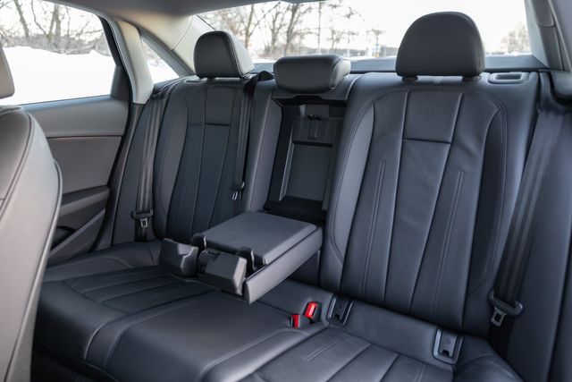 2017 Audi A4 2.0T quattro Premium w/ Low Miles, 31 MPG, AWD 2017 Audi A4 2.0T quattro Premium w/ Low Miles, 31 MPG, AWD