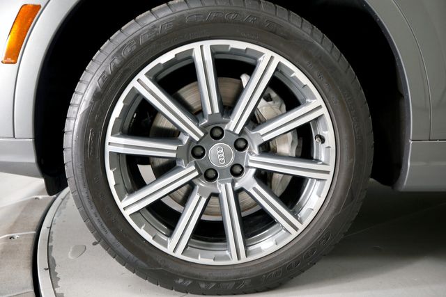 2017 Audi Q7 3.0T quattro Prestige | Burbank, California | MDK International