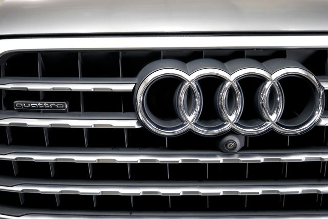 2017 Audi Q7 3.0T quattro Prestige | Burbank, California | MDK International 2017 Audi Q7 3.0T quattro Prestige | Burbank, California | MDK International