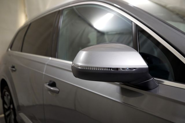 2017 Audi Q7 3.0T quattro Prestige | Burbank, California | MDK International 2017 Audi Q7 3.0T quattro Prestige | Burbank, California | MDK International