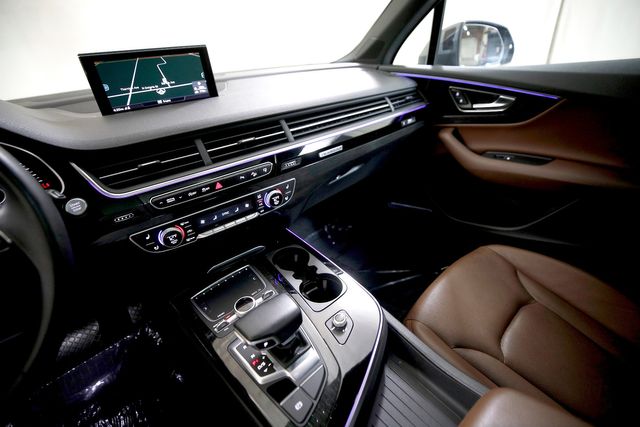 2017 Audi Q7 3.0T quattro Prestige | Burbank, California | MDK International 2017 Audi Q7 3.0T quattro Prestige | Burbank, California | MDK International