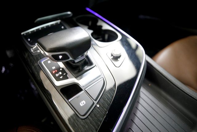 2017 Audi Q7 3.0T quattro Prestige | Burbank, California | MDK International 2017 Audi Q7 3.0T quattro Prestige | Burbank, California | MDK International