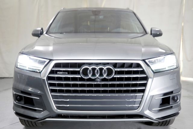 2017 Audi Q7 3.0T quattro Prestige | Burbank, California | MDK International